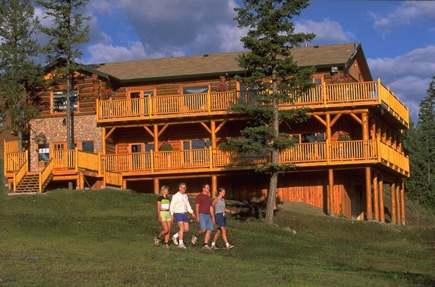 Spruce Hill Resort & Spa 108 Mile Ranch Exterior photo